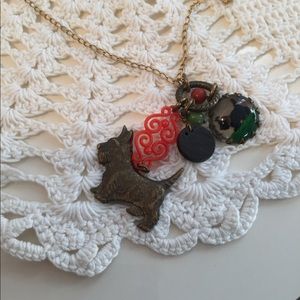 NWOT Grandmother's Buttons Necklace